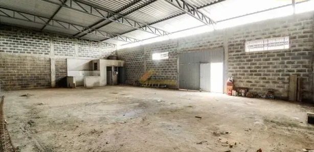 Galpão / Depósito / Armazém à venda, 400m² no Santos Dumont, Divinópolis