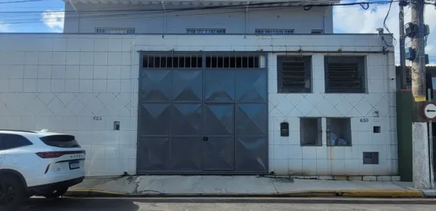 Galpão / Depósito / Armazém com 1 Quarto à venda, 300m² no Vila Amélia, São Sebastião