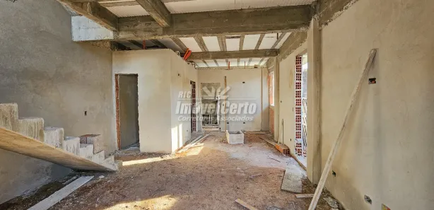 Sobrado com 3 Quartos à venda, 165m² no Xaxim, Curitiba