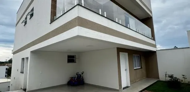 Sobrado com 3 Quartos à venda, 258m² no Loteamento Caldense, Poços de Caldas