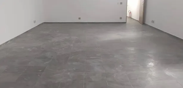 Conjunto Comercial / Sala para alugar, 100m² no Centro, Salto