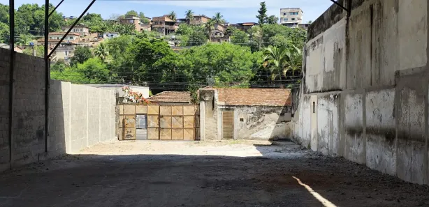 Galpão / Depósito / Armazém para alugar, 790m² no Mutondo, São Gonçalo