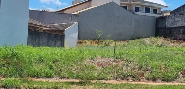 Terreno / Lote / Condomínio à venda, 810m² no Centro, Rolândia