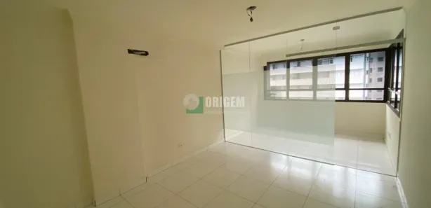 Conjunto Comercial / Sala para alugar, 40m² no Água Verde, Curitiba