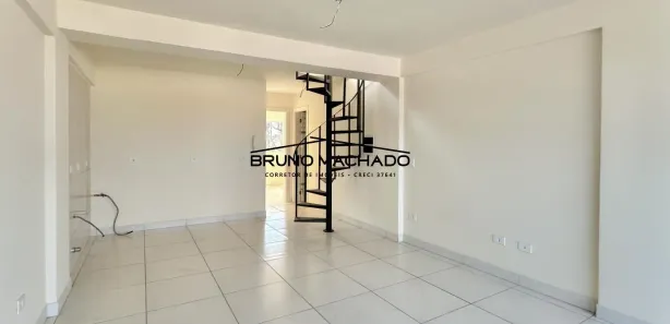 Casa Comercial com 4 Quartos para alugar, 722m² no Campina do Siqueira, Curitiba