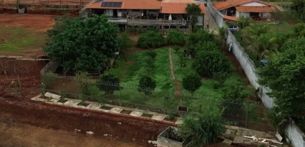 Fazenda / Sítio / Chácara com 5 Quartos para venda ou aluguel, 507m² no , Hidrolândia