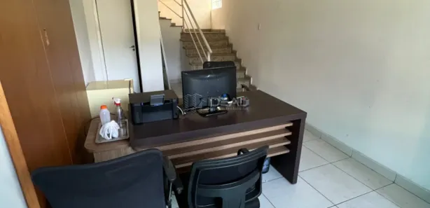 Loja / Salão / Ponto Comercial para alugar, 250m² no Vila da Rainha, Campos dos Goytacazes