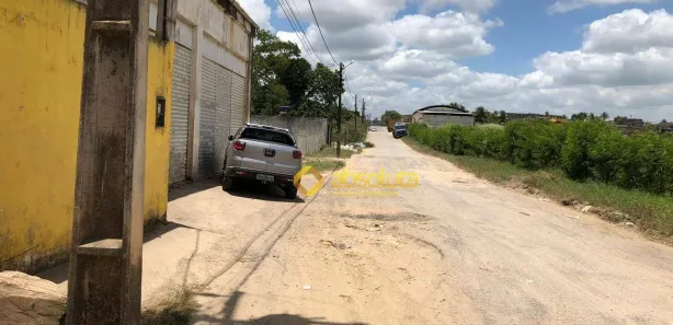 Galpão / Depósito / Armazém para alugar, 1800m² no Jaguaribe, Escada