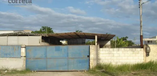 Galpão / Depósito / Armazém para alugar, 500m² no Residencial Praia Âncora, Rio das Ostras