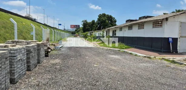 Galpão / Depósito / Armazém para alugar, 5000m² no Realengo, Rio de Janeiro