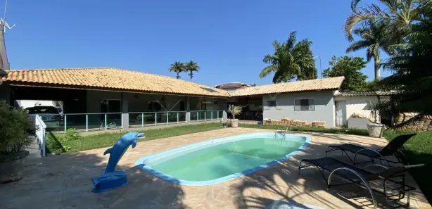 Fazenda / Sítio / Chácara com 4 Quartos para alugar, 960m² no Chácara Lucília, Americana