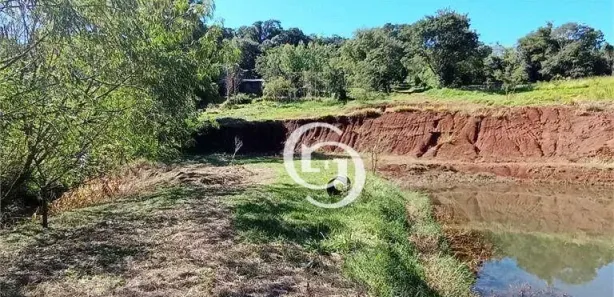 Fazenda / Sítio / Chácara com 2 Quartos à venda, 3000m² no São Salvador, Cascavel