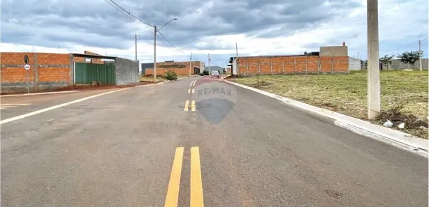 Terreno / Lote / Condomínio à venda, 200m² no , Cravinhos