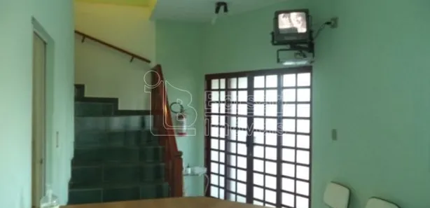 Sobrado com 3 Quartos à venda, 138m² no Centro, Araraquara