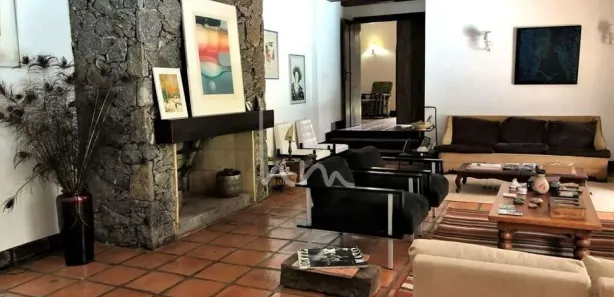 Fazenda / Sítio / Chácara com 3 Quartos para venda ou aluguel, 2400m² no Chácara São João, Carapicuíba