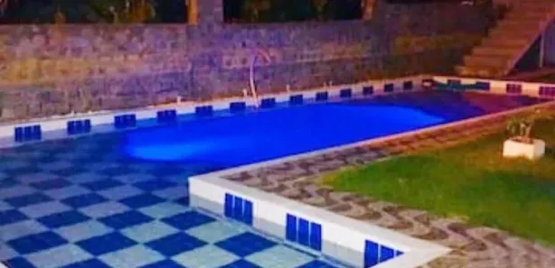 Casa com 5 Quartos à venda, 250m² no , 
