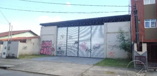 Galpão / Depósito / Armazém à venda, 360m² no Vila Julieta, Resende