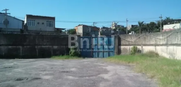 Galpão / Depósito / Armazém à venda, 1600m² no Parada de Lucas, Rio de Janeiro
