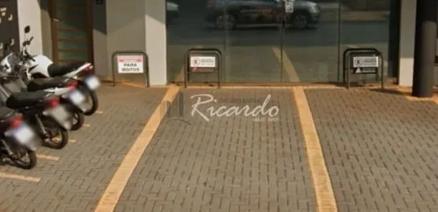 Loja / Salão / Ponto Comercial para alugar, 243m² no Vila Cascata, Arapongas
