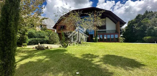 Casa de Condomínio com 5 Quartos para venda ou aluguel, 469m² no Jd do Embaixador, Campos do Jordão