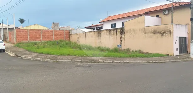 Terreno / Lote / Condomínio à venda, 282m² no Jardim São Pedro, Capivari