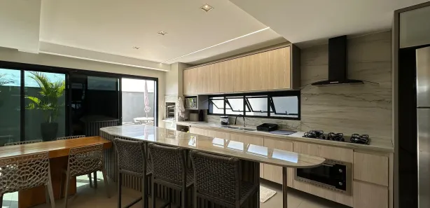 Sobrado com 4 Quartos à venda, 210m² no Jardins Capri, Senador Canedo