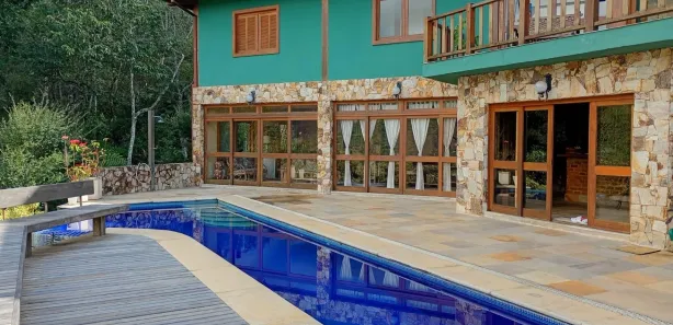 Casa com 4 Quartos à venda, 820m² no Araras, Petrópolis