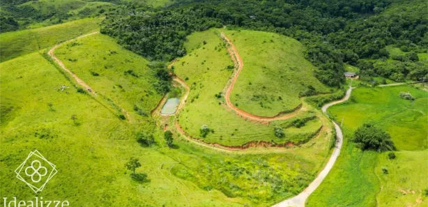 Fazenda / Sítio / Chácara com 1 Quarto à venda, 358800m² no , Piraí