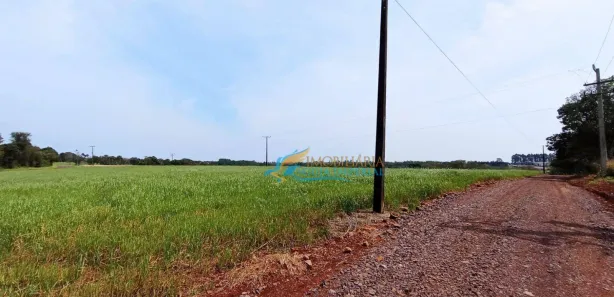 Fazenda / Sítio / Chácara com 3 Quartos à venda, 400m² no Coqueiral, Cascavel