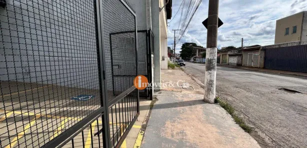 Loja / Salão / Ponto Comercial para alugar, 100m² no Jardim das Cerejeiras, Atibaia