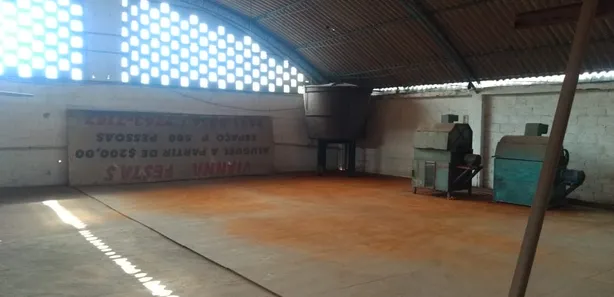 Galpão / Depósito / Armazém para alugar, 700m² no Raul Veiga, São Gonçalo