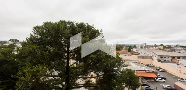 Apartamento com 3 Quartos para alugar, 77m² no Cristo Rei, Curitiba
