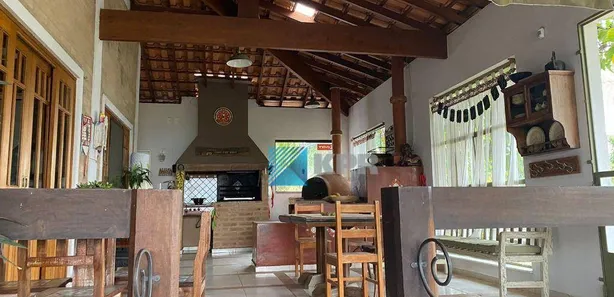 Fazenda / Sítio / Chácara com 4 Quartos à venda, 850m² no Caçapava Velha, Caçapava