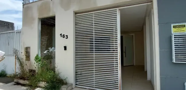 Casa com 2 Quartos para alugar, 200m² no Santo Antônio dos Prazeres, Feira de Santana