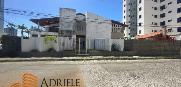 Sobrado com 3 Quartos à venda, 480m² no Treze de Julho, Aracaju