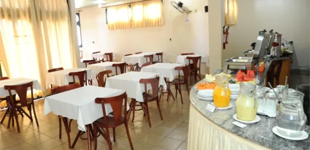 Loja / Salão / Ponto Comercial com 42 Quartos à venda, 1320m² no Centro, Araraquara