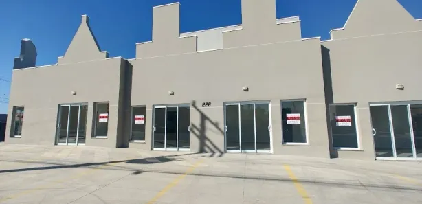 Conjunto Comercial / Sala para alugar, 31m² no , Holambra
