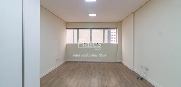 Conjunto Comercial / Sala à venda, 27m² no Centro, Curitiba