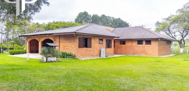 Fazenda / Sítio / Chácara com 4 Quartos para venda ou aluguel, 380m² no Cachoeira, São José dos Pinhais