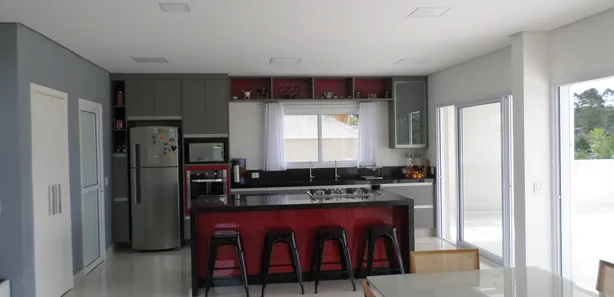 Sobrado com 4 Quartos à venda, 260m² no Taipas De Pedras (Mailasqui), São Roque