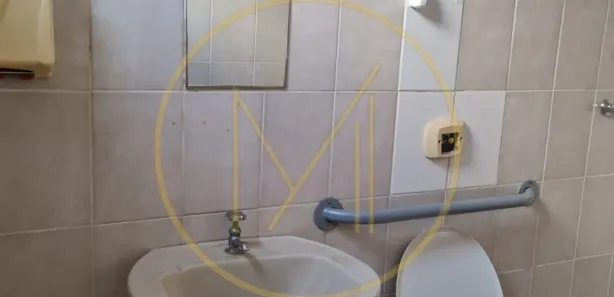Conjunto Comercial / Sala para alugar, 83m² no Zona 03, Maringá
