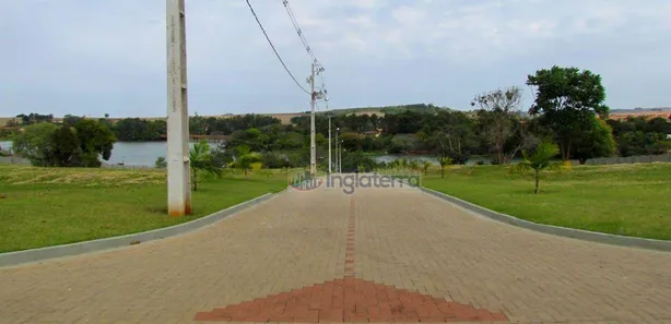 Terreno / Lote / Condomínio à venda, 616m² no Primeiro de Maio, Primeiro de Maio