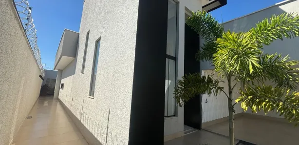 Casa com 3 Quartos à venda, 177m² no Setor Cristina II, Trindade