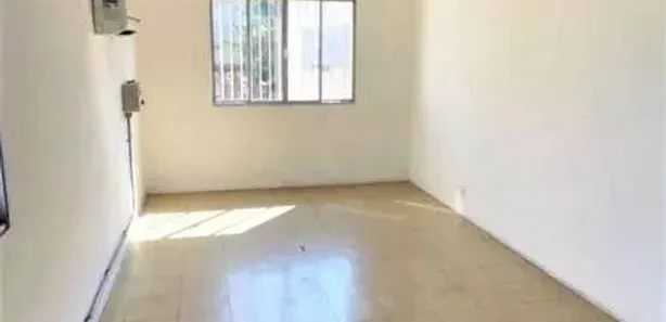 Galpão / Depósito / Armazém para venda ou aluguel, 749m² no Centro, Bragança Paulista