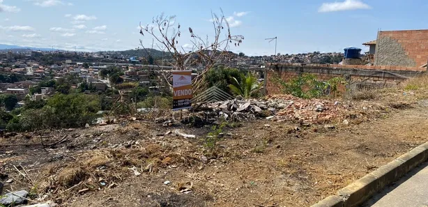 Terreno / Lote / Condomínio à venda, 200m² no Santa Maria, Vespasiano