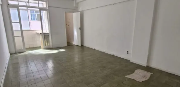 Conjunto Comercial / Sala para alugar, 29m² no Centro, Petrópolis