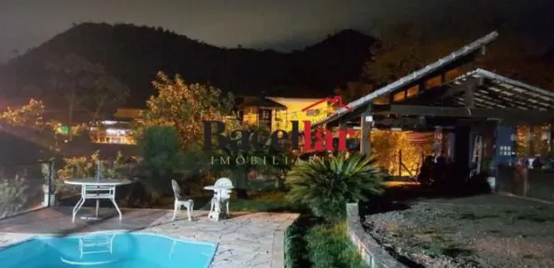 Casa de Condomínio com 3 Quartos à venda, 202m² no Limoeiro, Guapimirim