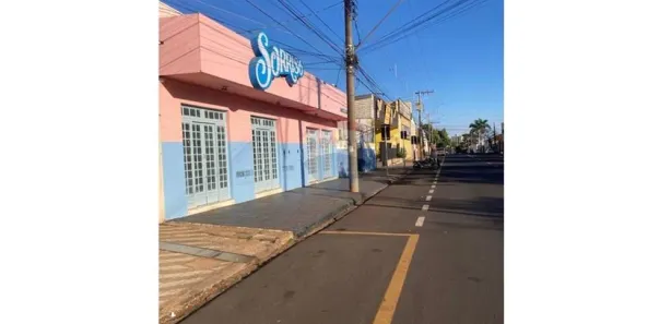Galpão / Depósito / Armazém à venda, 300m² no São Benedito, Uberaba