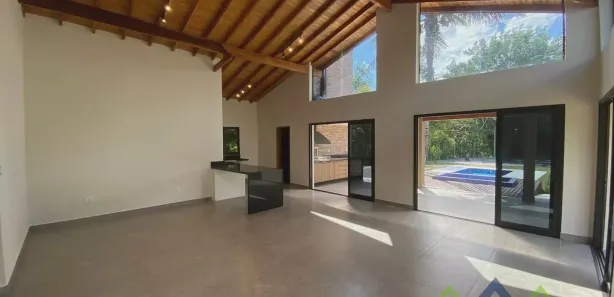 Fazenda / Sítio / Chácara com 4 Quartos à venda, 300m² no Itapema, Guararema