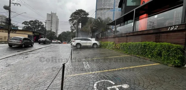 Prédio Inteiro para alugar, 260m² no Jaguaré, São Paulo